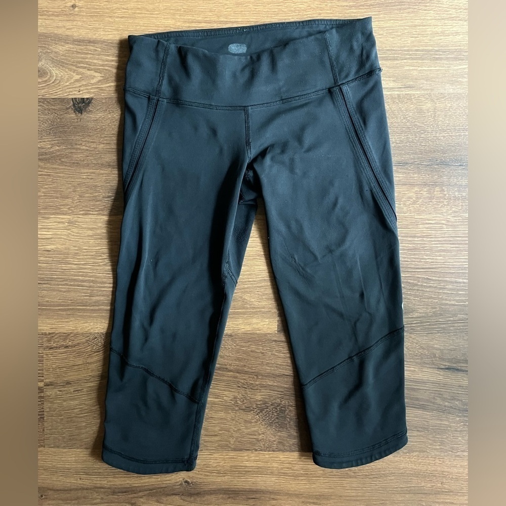🖤 Lululemon Black Capri Yoga Legging Pants